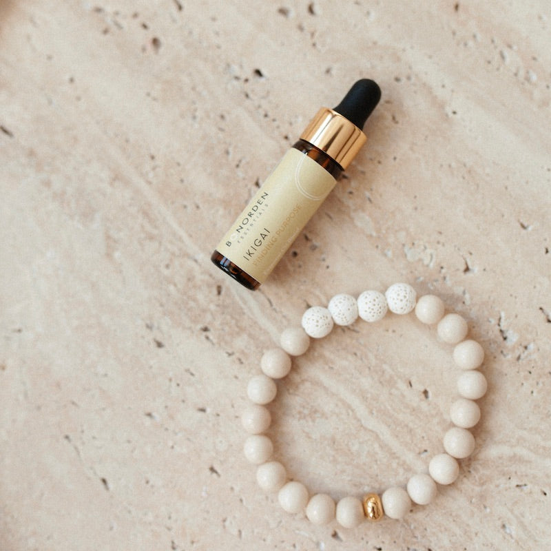 Aromatherapie &quot;to go&quot; Set (Fragrance Bracelet Mathilde + Ölmisching Ikigai)